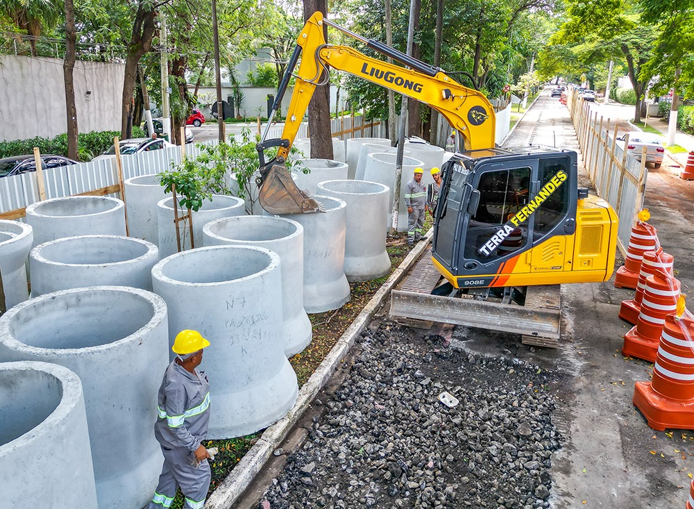 Alto de Pinheiros antecipa solução para alagamentos com nova rede de drenagem